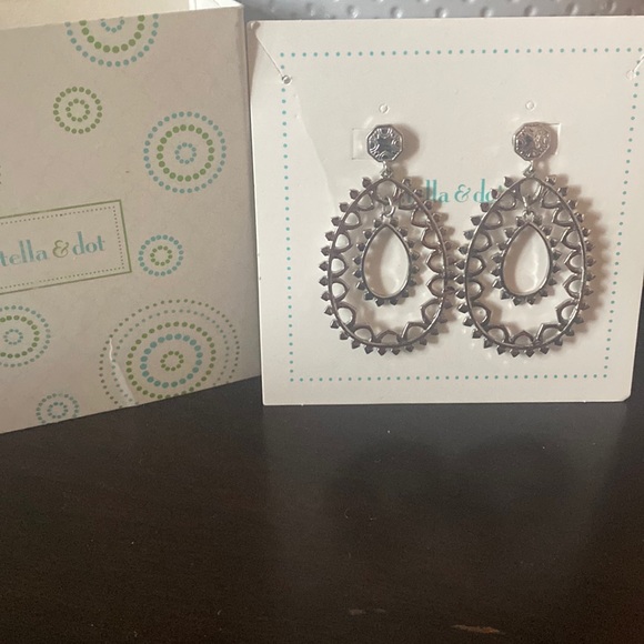 Stella & Dot Talia Teardrop Earrings - Picture 1 of 2